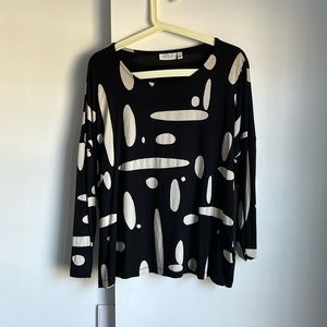 Masai abstract top